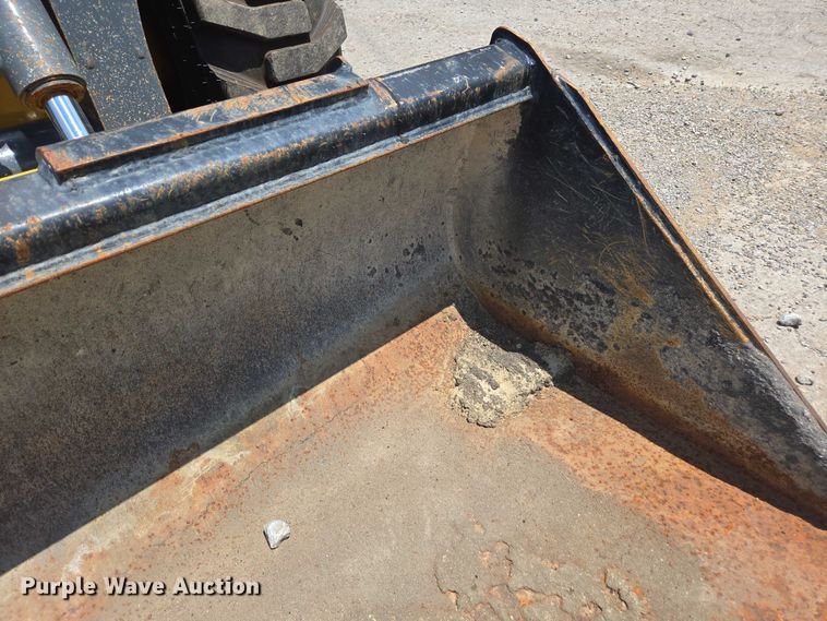 image for item DU7923 2023 John Deere 320G skid steer loader