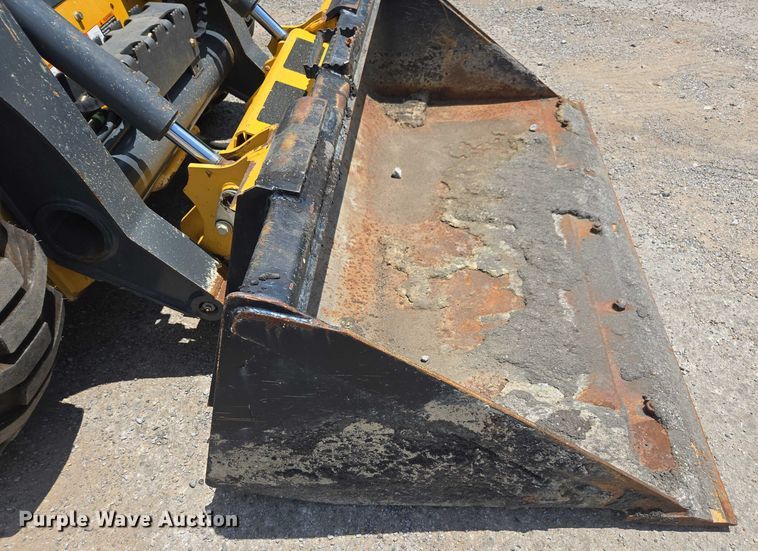 image for item DU7923 2023 John Deere 320G skid steer loader