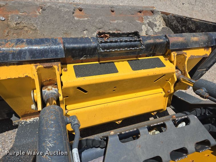 image for item DU7923 2023 John Deere 320G skid steer loader