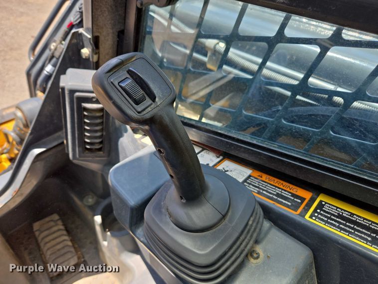 image for item DU7923 2023 John Deere 320G skid steer loader