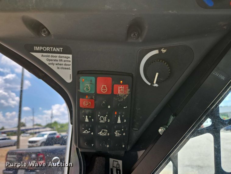 image for item DU7923 2023 John Deere 320G skid steer loader