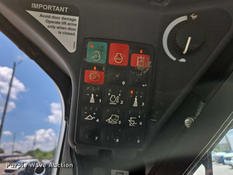 image for item DU7923 2023 John Deere 320G skid steer loader