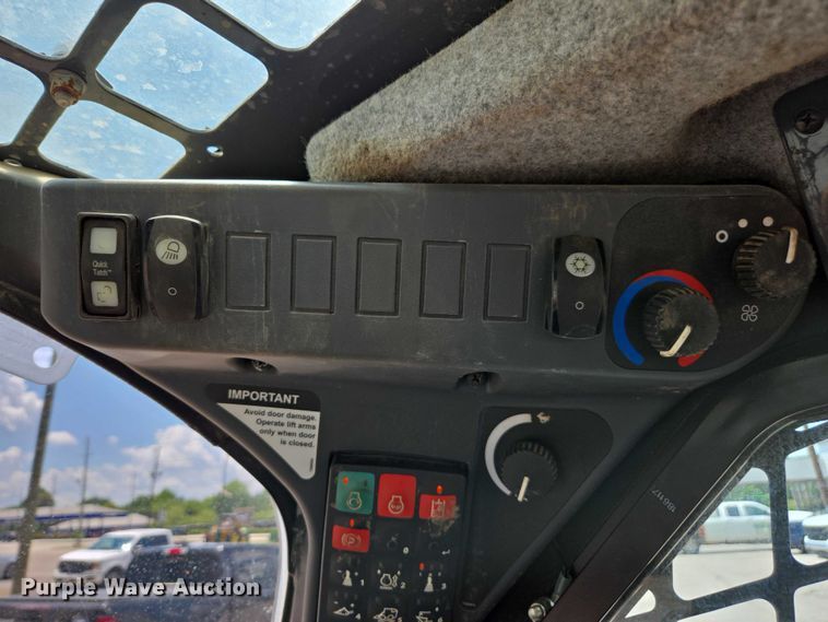 image for item DU7923 2023 John Deere 320G skid steer loader