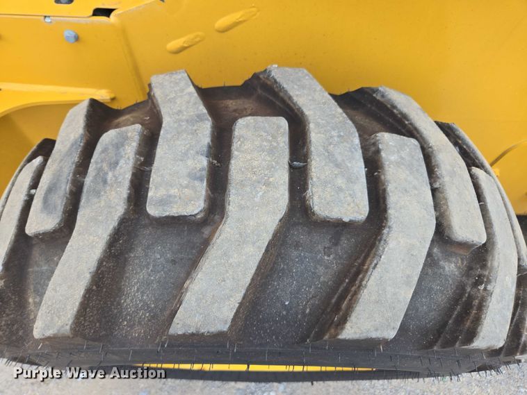 image for item DU7923 2023 John Deere 320G skid steer loader