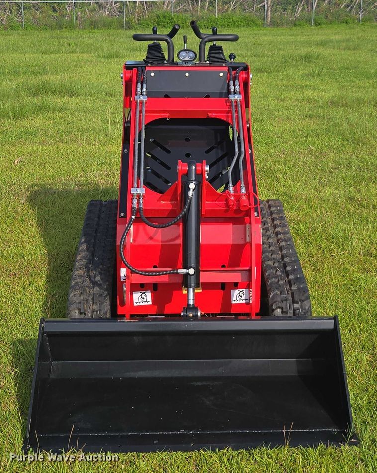 image for item DU7926 Rippa NDI625 compact utility loader