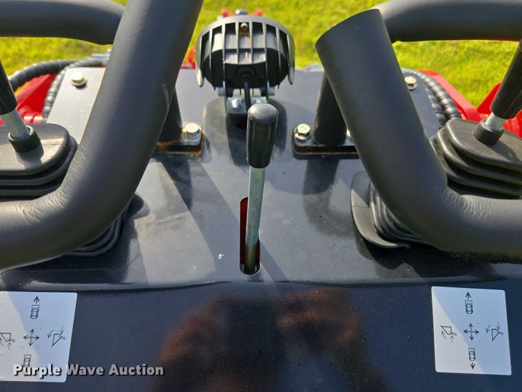 image for item DU7926 Rippa NDI625 compact utility loader