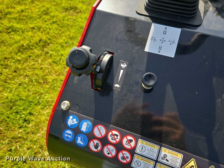 image for item DU7927 Rippa NDI625 compact utility loader