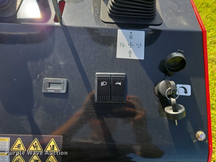 image for item DU7927 Rippa NDI625 compact utility loader