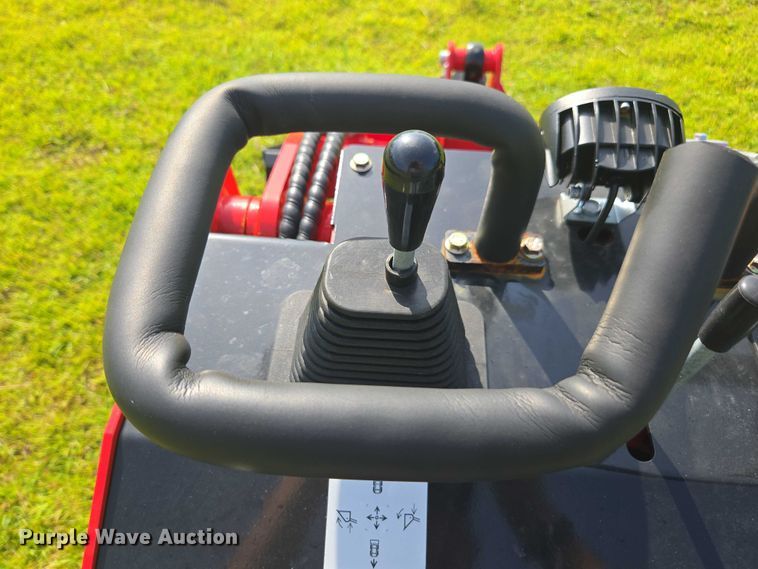 image for item DU7927 Rippa NDI625 compact utility loader