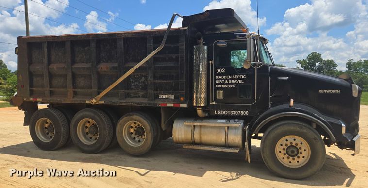 image for item DU7928 1999 Kenworth T800 dump truck