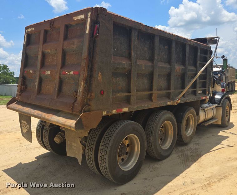 image for item DU7928 1999 Kenworth T800 dump truck