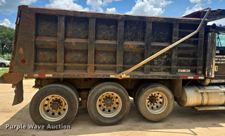 image for item DU7928 1999 Kenworth T800 dump truck