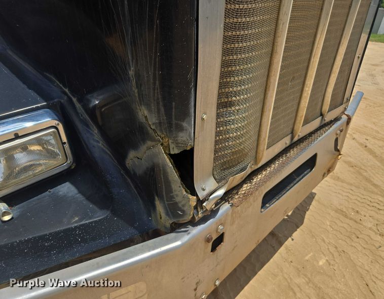 image for item DU7928 1999 Kenworth T800 dump truck