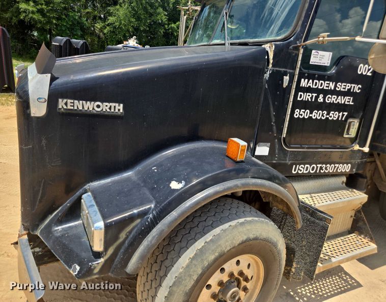 image for item DU7928 1999 Kenworth T800 dump truck