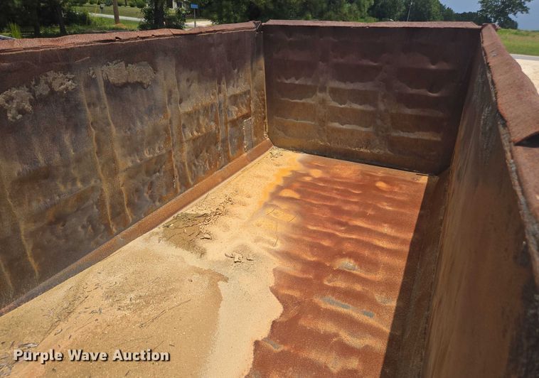 image for item DU7928 1999 Kenworth T800 dump truck