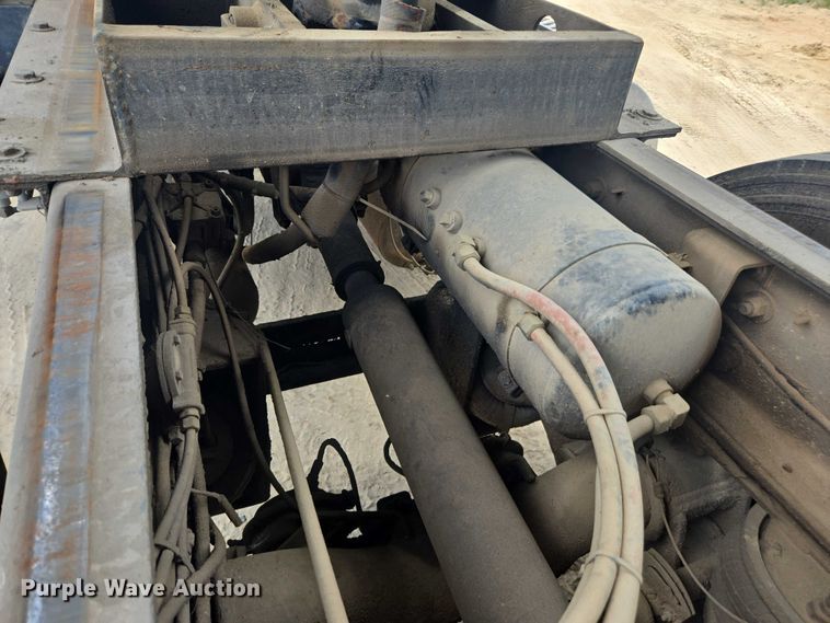 image for item DU7928 1999 Kenworth T800 dump truck