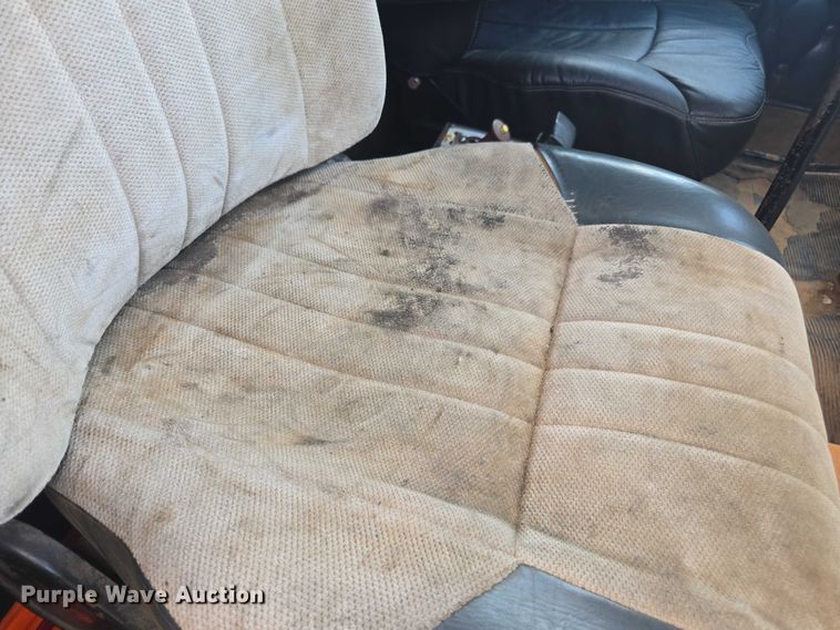 image for item DU7928 1999 Kenworth T800 dump truck