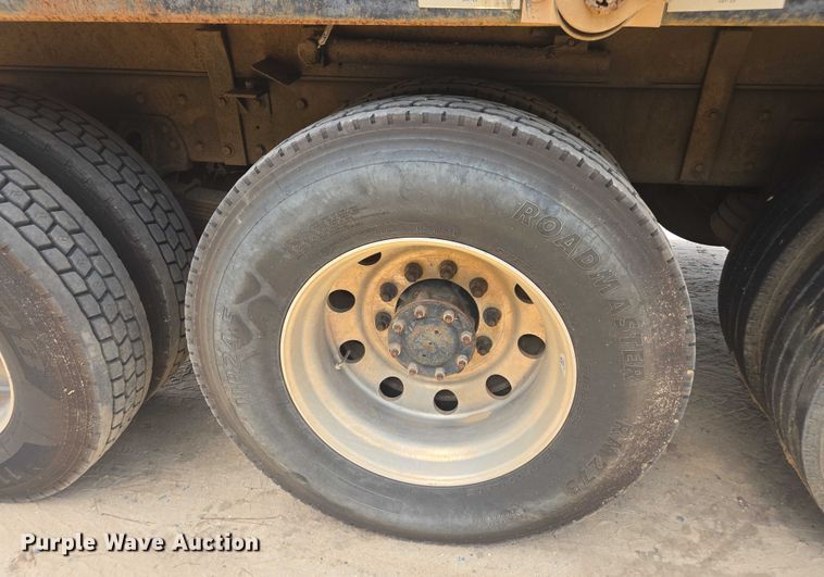 image for item DU7928 1999 Kenworth T800 dump truck