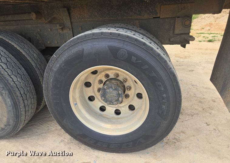 image for item DU7928 1999 Kenworth T800 dump truck