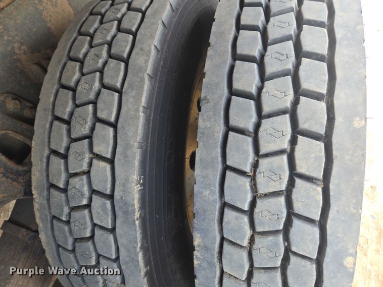 image for item DU7928 1999 Kenworth T800 dump truck