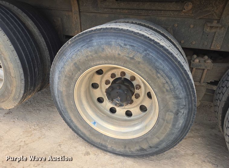 image for item DU7928 1999 Kenworth T800 dump truck