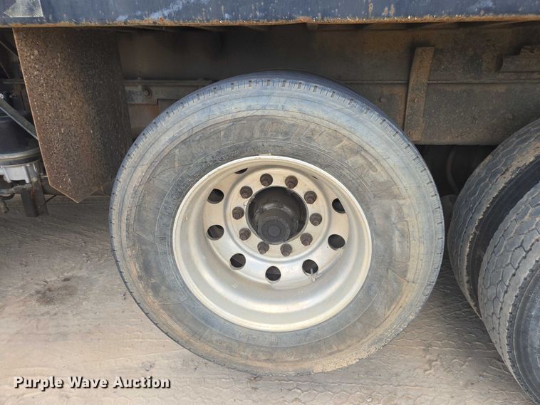 image for item DU7928 1999 Kenworth T800 dump truck