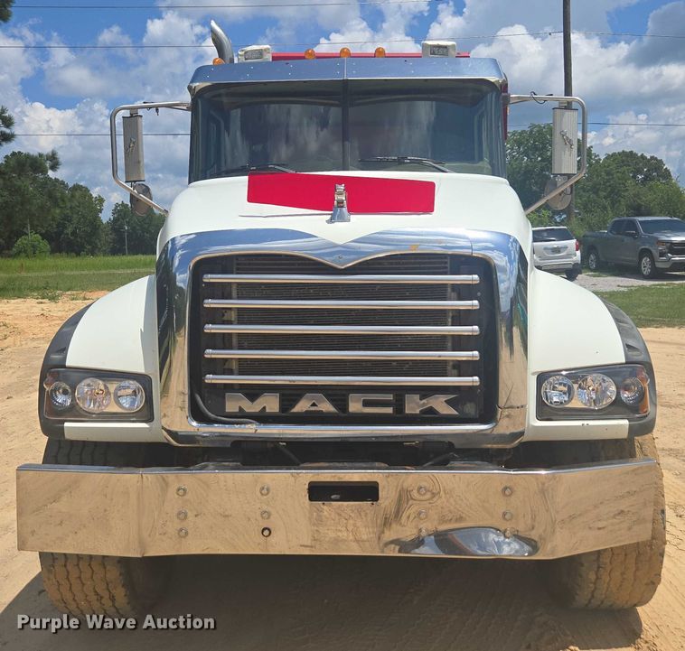 image for item DU7929 2008 Mack GU713 dump truck