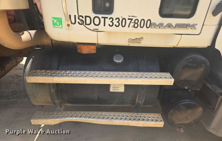 image for item DU7929 2008 Mack GU713 dump truck