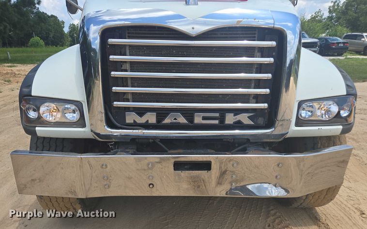 image for item DU7929 2008 Mack GU713 dump truck