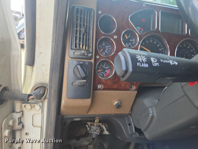 image for item DU7929 2008 Mack GU713 dump truck