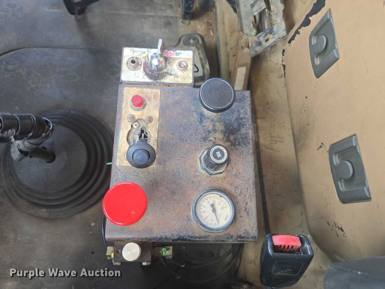 image for item DU7929 2008 Mack GU713 dump truck