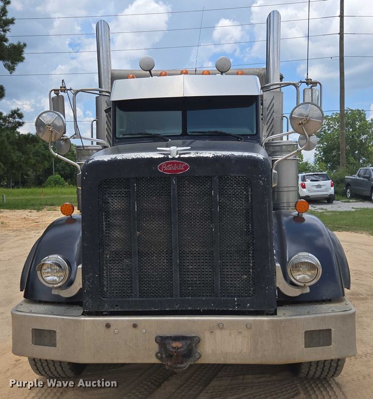 image for item DU7930 2012 Peterbilt 367 dump truck