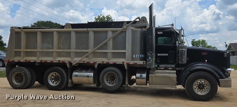 image for item DU7930 2012 Peterbilt 367 dump truck