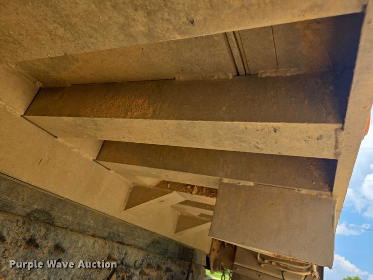 image for item DU7930 2012 Peterbilt 367 dump truck