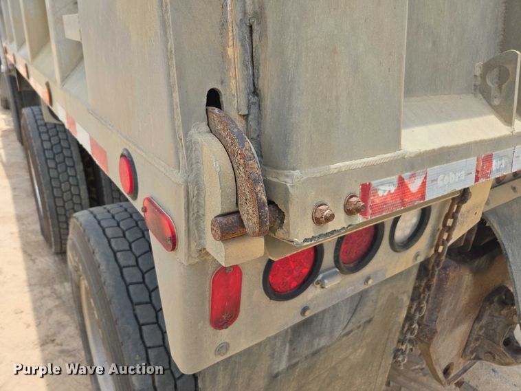 image for item DU7930 2012 Peterbilt 367 dump truck