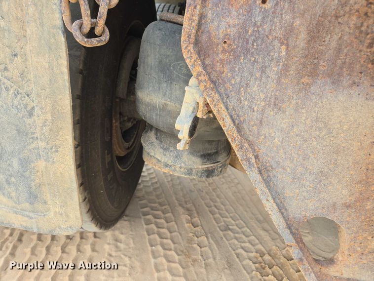 image for item DU7930 2012 Peterbilt 367 dump truck