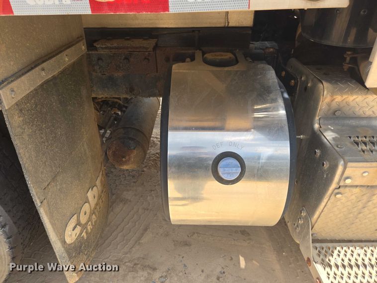 image for item DU7930 2012 Peterbilt 367 dump truck