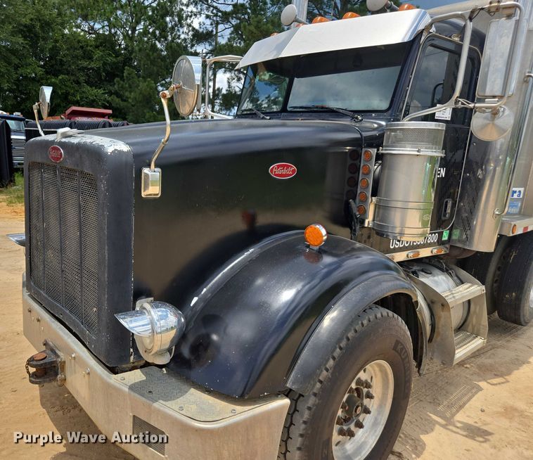 image for item DU7930 2012 Peterbilt 367 dump truck