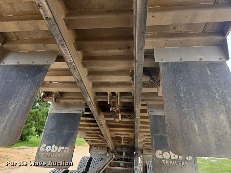 image for item DU7930 2012 Peterbilt 367 dump truck