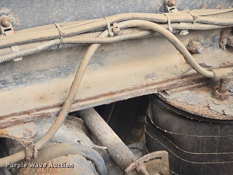 image for item DU7930 2012 Peterbilt 367 dump truck