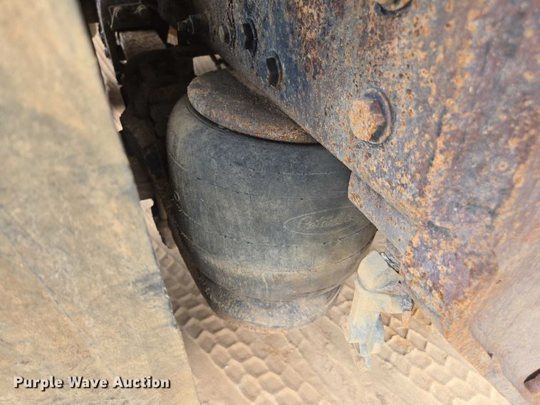 image for item DU7930 2012 Peterbilt 367 dump truck