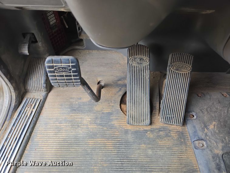 image for item DU7930 2012 Peterbilt 367 dump truck