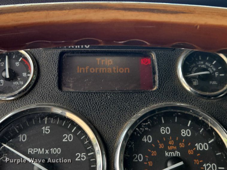 image for item DU7930 2012 Peterbilt 367 dump truck