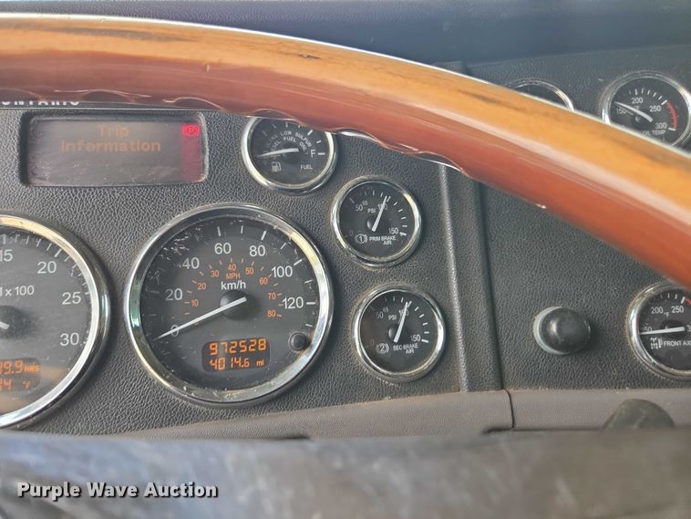 image for item DU7930 2012 Peterbilt 367 dump truck