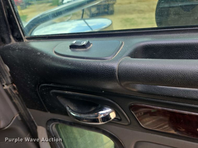 image for item DU7930 2012 Peterbilt 367 dump truck