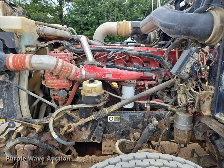 image for item DU7930 2012 Peterbilt 367 dump truck