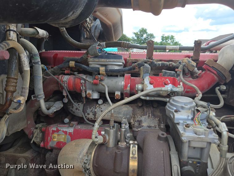 image for item DU7930 2012 Peterbilt 367 dump truck