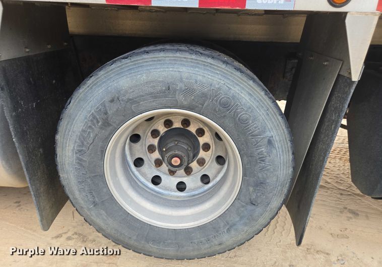 image for item DU7930 2012 Peterbilt 367 dump truck