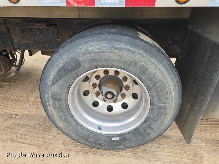 image for item DU7930 2012 Peterbilt 367 dump truck