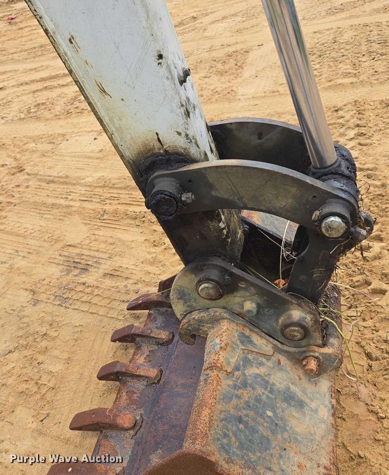 image for item DU7932 2011 Bobcat E50M mini excavator